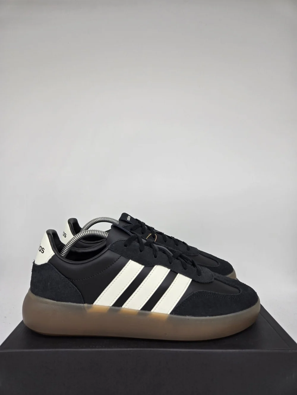 adidas Barreda Decode Lux JR1229 Core Black Off White Gum Shoes Size 12